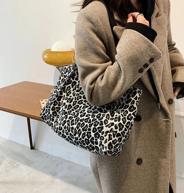 New Fashion Tote Bags Shopping and Travel Canvas Bags Women Popular Handbags Large Capacity Leopard Shoulder Bags