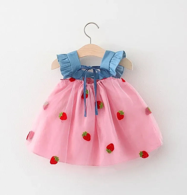 (0-3 Years) Summer New Girls Dress Small Flying Sleeve Bow A-child Dress Embroidered Strawberry Cool Princess Dress
