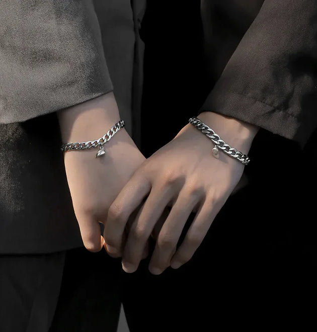 2Pcs/set Magnet Couple Bracelets Heart Attraction Bracelet Sliver Love Charm Simple Cuban Chains Key Lock Jewelry Gifts