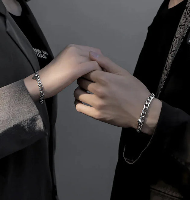 2Pcs/set Magnet Couple Bracelets Heart Attraction Bracelet Sliver Love Charm Simple Cuban Chains Key Lock Jewelry Gifts