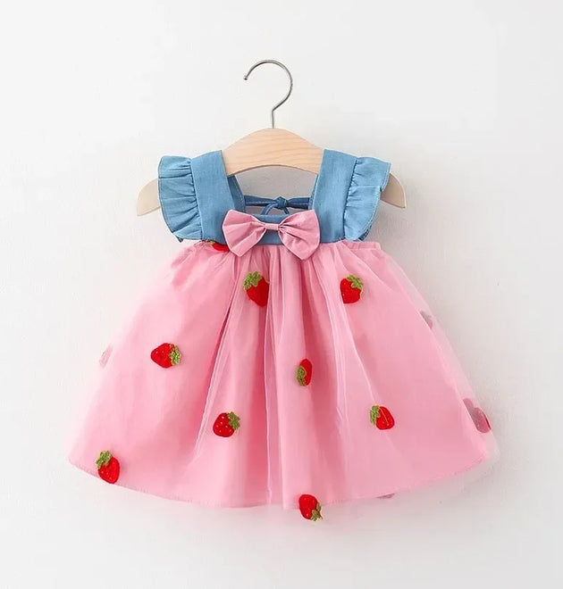 (0-3 Years) Summer New Girls Dress Small Flying Sleeve Bow A-child Dress Embroidered Strawberry Cool Princess Dress